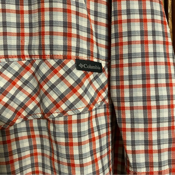Men’s Large Columbia Ventilated Button Down Short Sleeve Shirt - Picture 2 of 10